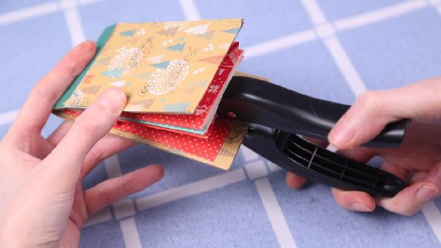 會員卡太多沒地方放，幾張彩紙教你制作實用卡包
